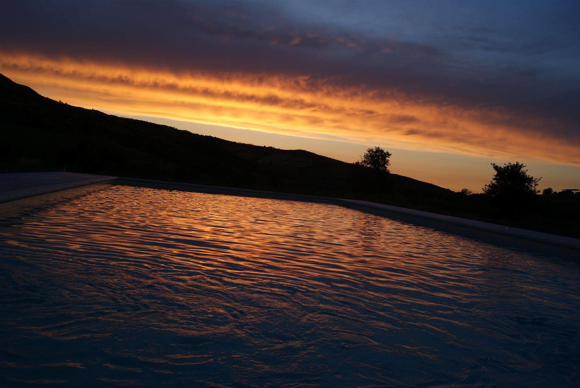Agriturismo Podere San Giorgio Radicofani Ngoại thất bức ảnh